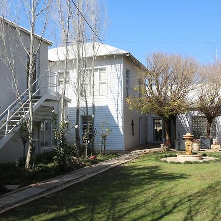 Indigo Moon Guesthouse Lichtenburg Bagian luar foto