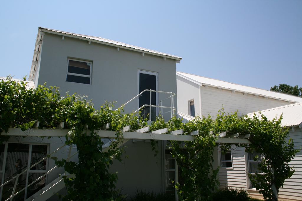 Indigo Moon Guesthouse Lichtenburg Bagian luar foto