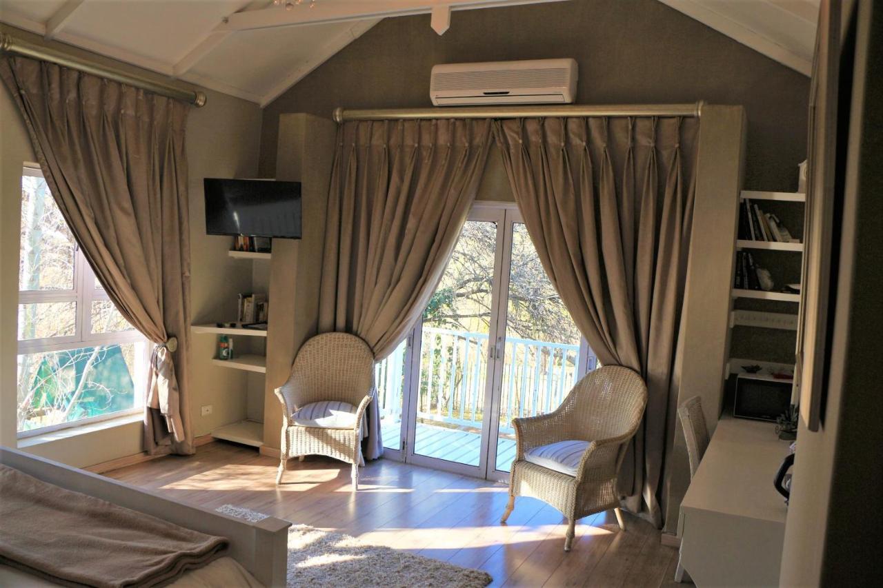Indigo Moon Guesthouse Lichtenburg Bagian luar foto