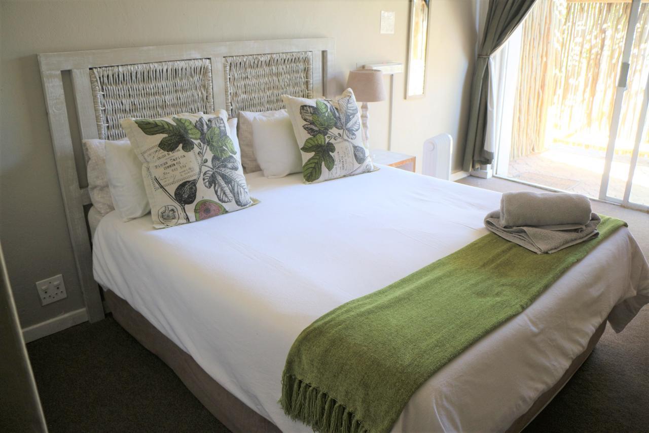Indigo Moon Guesthouse Lichtenburg Bagian luar foto