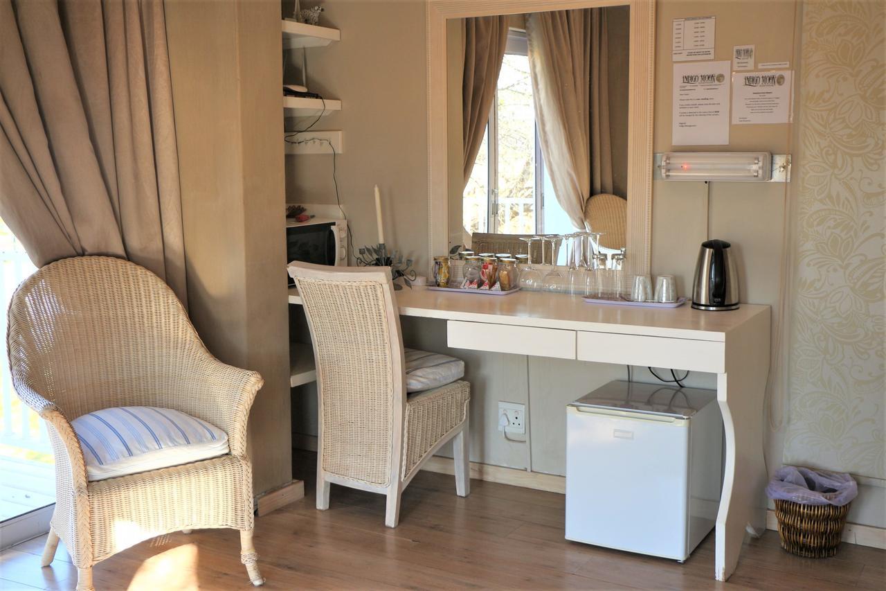 Indigo Moon Guesthouse Lichtenburg Bagian luar foto
