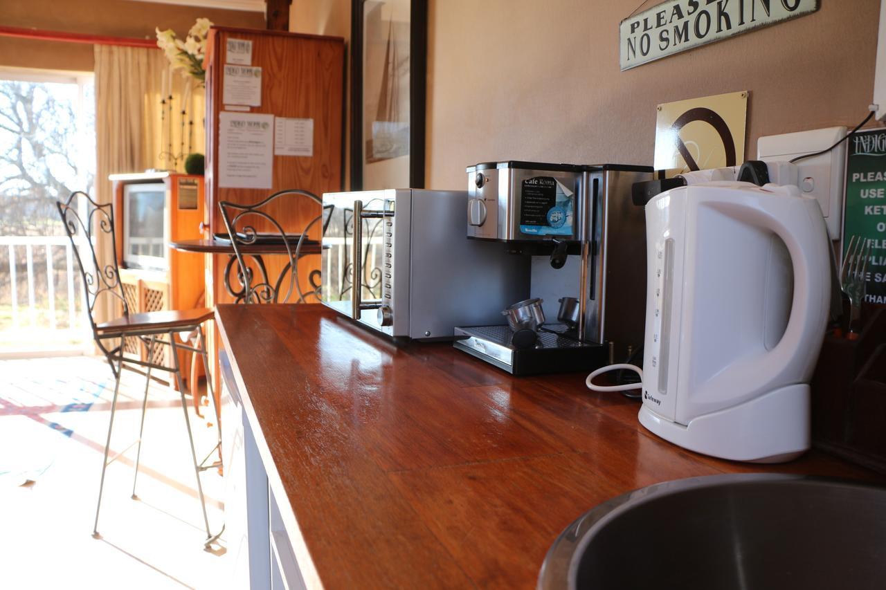 Indigo Moon Guesthouse Lichtenburg Bagian luar foto